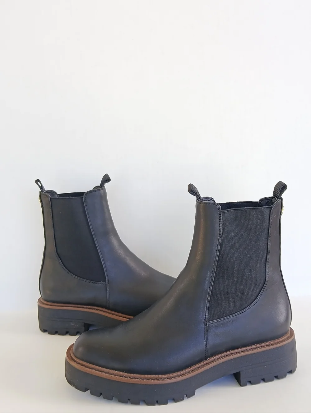 Sam Edelman Laguna Chelsea Leather Boots Size 8.5